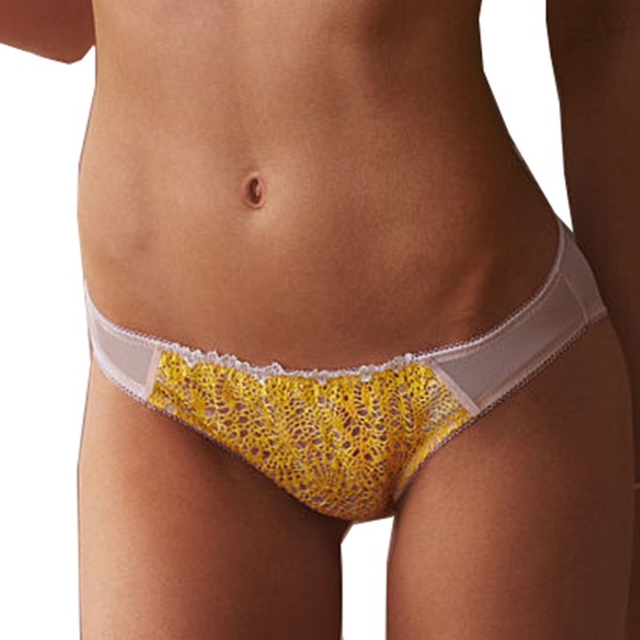 Victoria's Secret  SEXY CHEEKINI PANTY - Picture 1 of 1